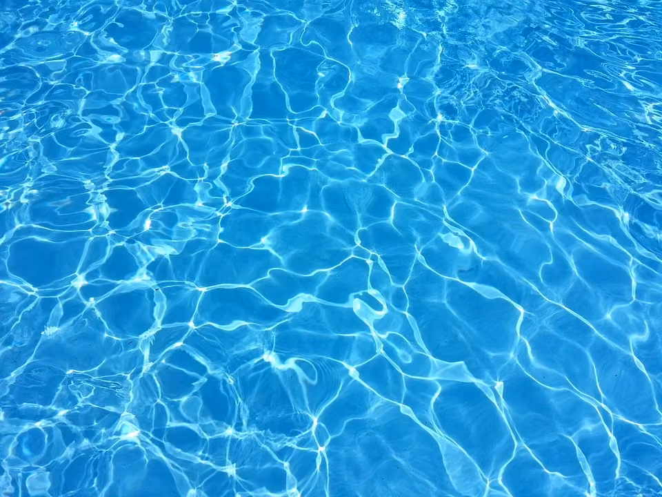 вода